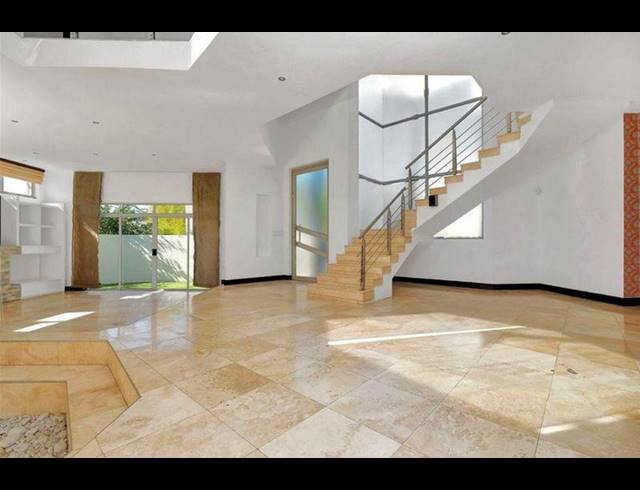 4 BEDROOM HOUSE FOR SALE IN SANDOWN